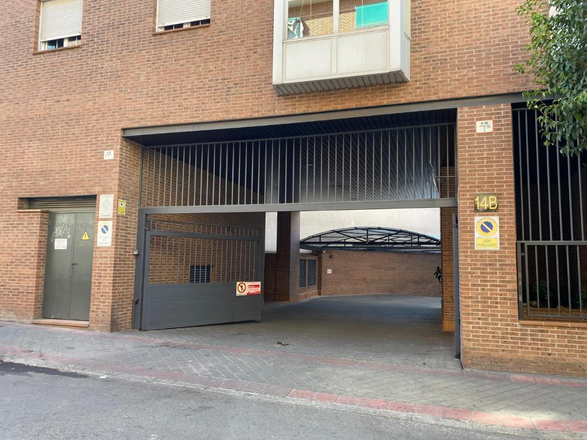 Apartamento En Madrid Rio Con Parking Gratuito Eksteriør bilde