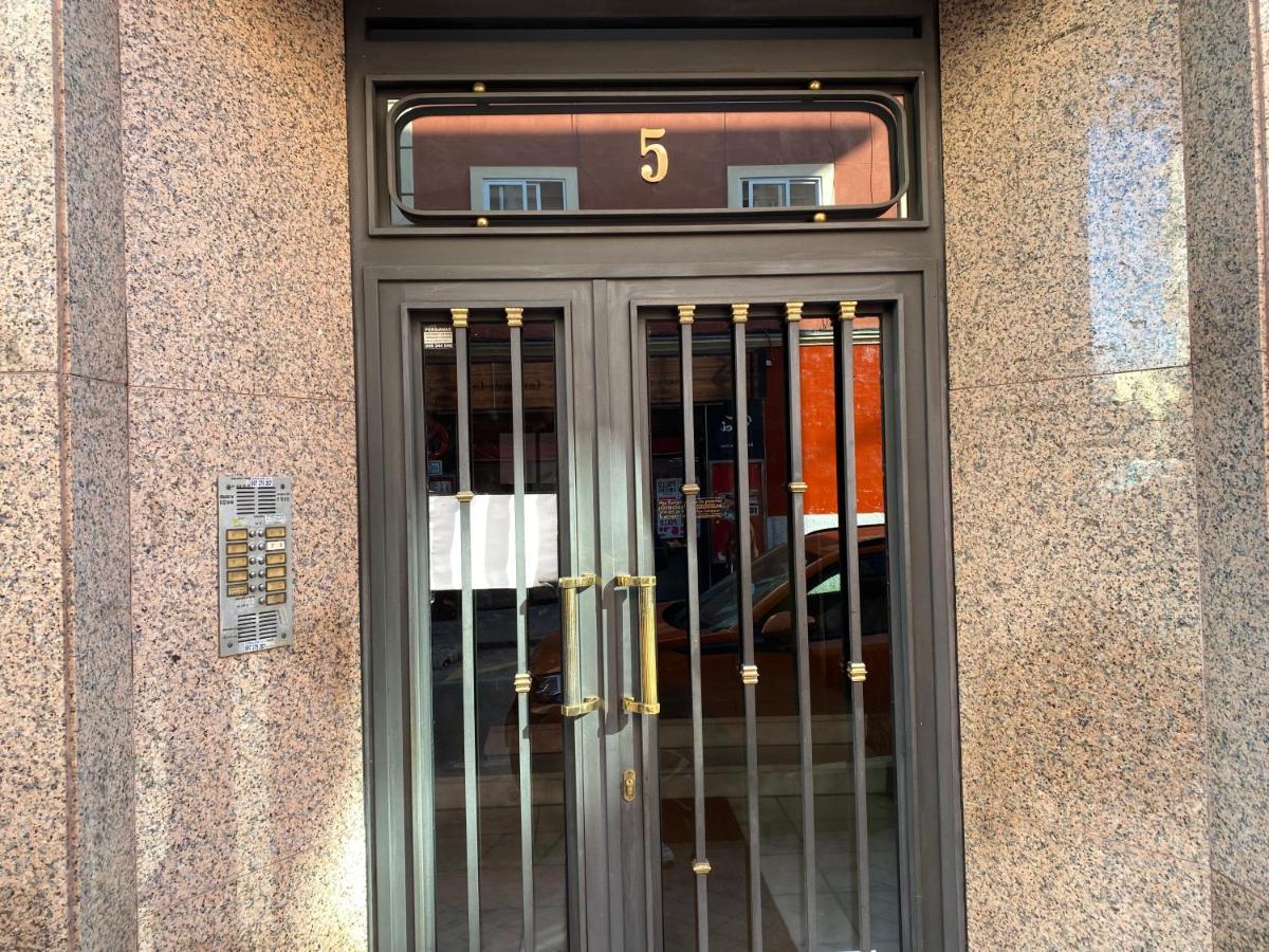 Apartamento En Madrid Rio Con Parking Gratuito Eksteriør bilde